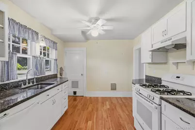 14 Spoor Avenue, Poughkeepsie, NY 12603 - Photo 11