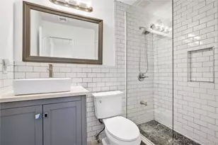 120-09 Riviera Ct, College Point, NY 11356 - Photo 25