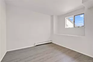 120-09 Riviera Ct, College Point, NY 11356 - Photo 19