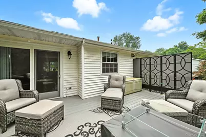 9 Pleasant Lane, Poughkeepsie, NY 12603 - Photo 13