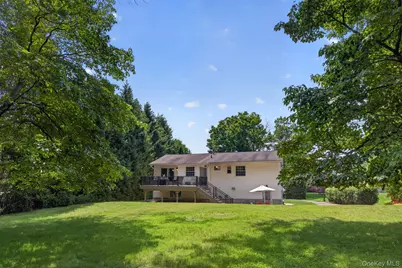 9 Pleasant Lane, Poughkeepsie, NY 12603 - Photo 5