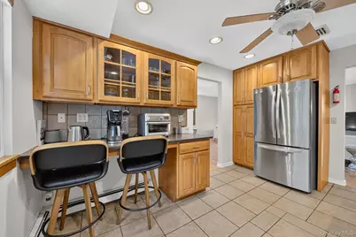 9 Pleasant Lane, Poughkeepsie, NY 12603 - Photo 15