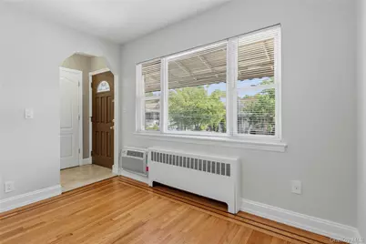 817 Quincy Avenue, Bronx, NY 10465 - Photo 3