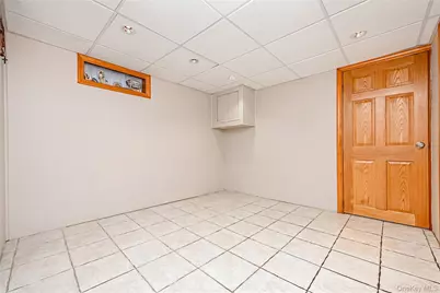 7815 Woodhaven Boulevard, Ridgewood, NY 11385 - Photo 15