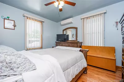 7815 Woodhaven Boulevard, Ridgewood, NY 11385 - Photo 13