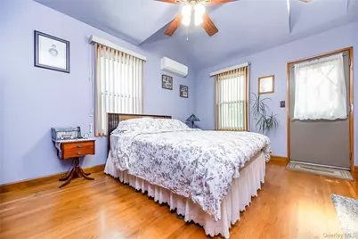 7815 Woodhaven Boulevard, Ridgewood, NY 11385 - Photo 11