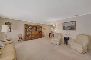 38 Center Dr, Syosset, NY 11791 - Photo 7
