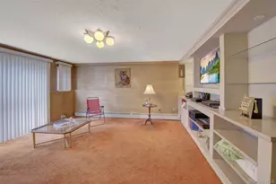 38 Center Dr, Syosset, NY 11791 - Photo 27