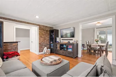 20 E Seacrest Avenue, Lindenhurst, NY 11757 - Photo 3
