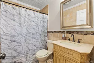 20 E Seacrest Ave, Lindenhurst, NY 11757 - Photo 7