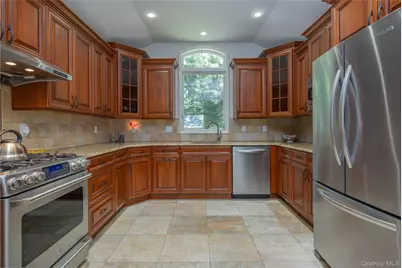 67 Pearce Parkway, Pearl River, NY 10965 - Photo 9