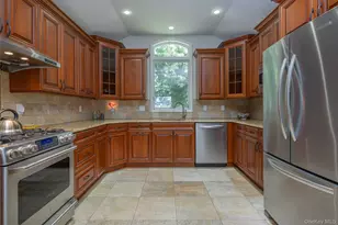67 Pearce Pkwy, Pearl River, NY 10965 - Photo 9