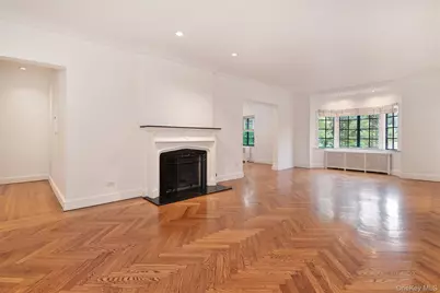 915 Wynnewood Road #A3, Pelham, NY 10803 - Photo 3