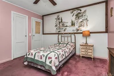 9 Kays Court, North Babylon, NY 11703 - Photo 9
