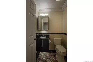 565 Merrick Rd, Rockville Centre, NY 11570 - Photo 7