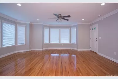 565 Merrick Road #201, Rockville Centre, NY 11570 - Photo 3