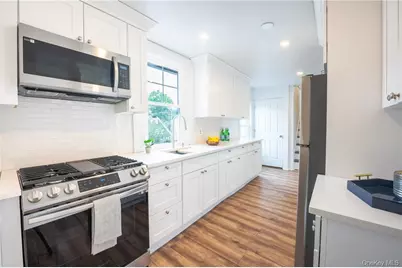 223 Fourth Avenue, Pelham, NY 10803 - Photo 5