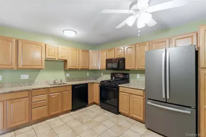 702 Scenic Lane, Poughkeepsie, NY 12603 - Photo 9