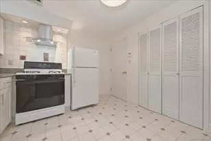 11-63 129th St, College Point, NY 11356 - Photo 19