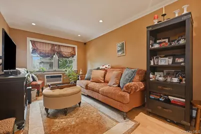 11-63 129th Street, College Point, NY 11356 - Photo 5