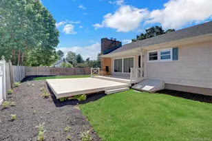 12 Bainbridge Ave, Melville, NY 11747 - Photo 9