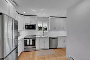 12 Bainbridge Ave, Melville, NY 11747 - Photo 11