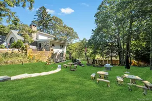 122 Dawn Rd, Rocky Point, NY 11778 - Photo 3