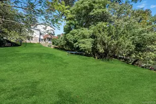 122 Dawn Rd, Rocky Point, NY 11778 - Photo 5