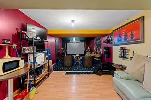 10-76 Gipson St, Far Rockaway, NY 11691 - Photo 21