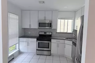 62 Hickory Rd, Port Washington, NY 11050 - Photo 3