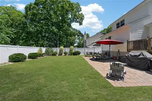 29 Beech Ave, Farmingville, NY 11738 - Photo 25