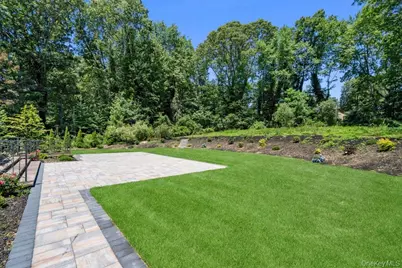 21 Arista Drive, Dix Hills, NY 11746 - Photo 37