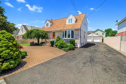 119 Caroline Avenue, Franklin Square, NY 11010 - Photo 3