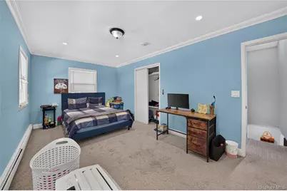 208 Newburgh Avenue, Medford, NY 11763 - Photo 17