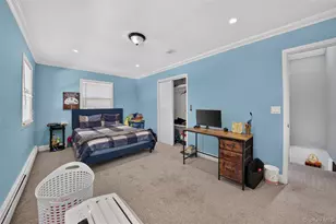 208 Newburgh Ave, Medford, NY 11763 - Photo 17
