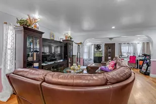 191-49 115th Rd, Jamaica, NY 11412 - Photo 3