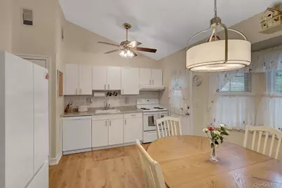 258 Floyd Road, Shirley, NY 11967 - Photo 5