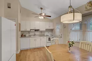 258 Floyd Rd, Shirley, NY 11967 - Photo 5