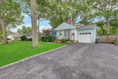 258 Floyd Road, Shirley, NY 11967 - Photo 21