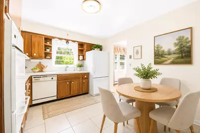 21 Pomander Drive, White Plains, NY 10607 - Photo 9