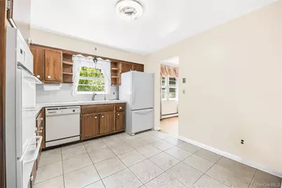 21 Pomander Drive, White Plains, NY 10607 - Photo 7