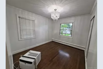 123 Southern Parkway, Plainview, NY 11803 - Photo 19