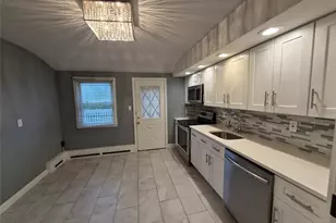 123 Southern Pkwy, Plainview, NY 11803 - Photo 5