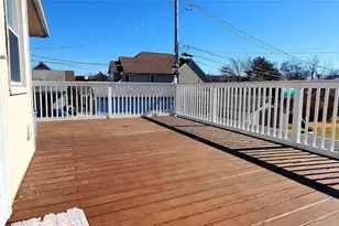 123 Southern Pkwy, Plainview, NY 11803 - Photo 11