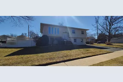 123 Southern Parkway, Plainview, NY 11803 - Photo 37