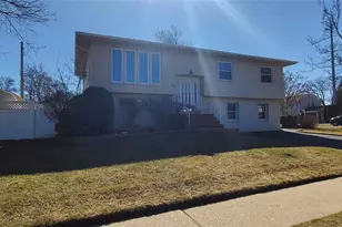 123 Southern Pkwy, Plainview, NY 11803 - Photo 37