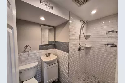 123 Southern Parkway, Plainview, NY 11803 - Photo 23