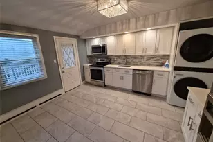 123 Southern Pkwy, Plainview, NY 11803 - Photo 3