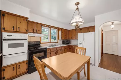 17 Maple Street, Brentwood, NY 11717 - Photo 7