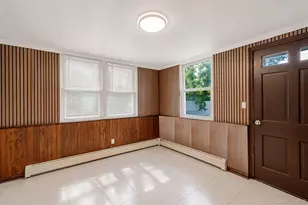 17 Maple St, Brentwood, NY 11717 - Photo 9
